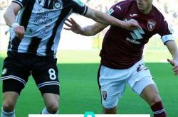 lol官网-关于那不勒斯主场击败都灵，积分榜紧追领头羊的信息