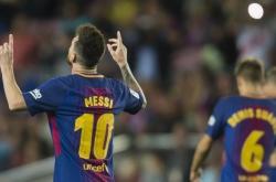 lol合区-关于德国险胜希腊，苏亚雷斯刷新纪录的信息