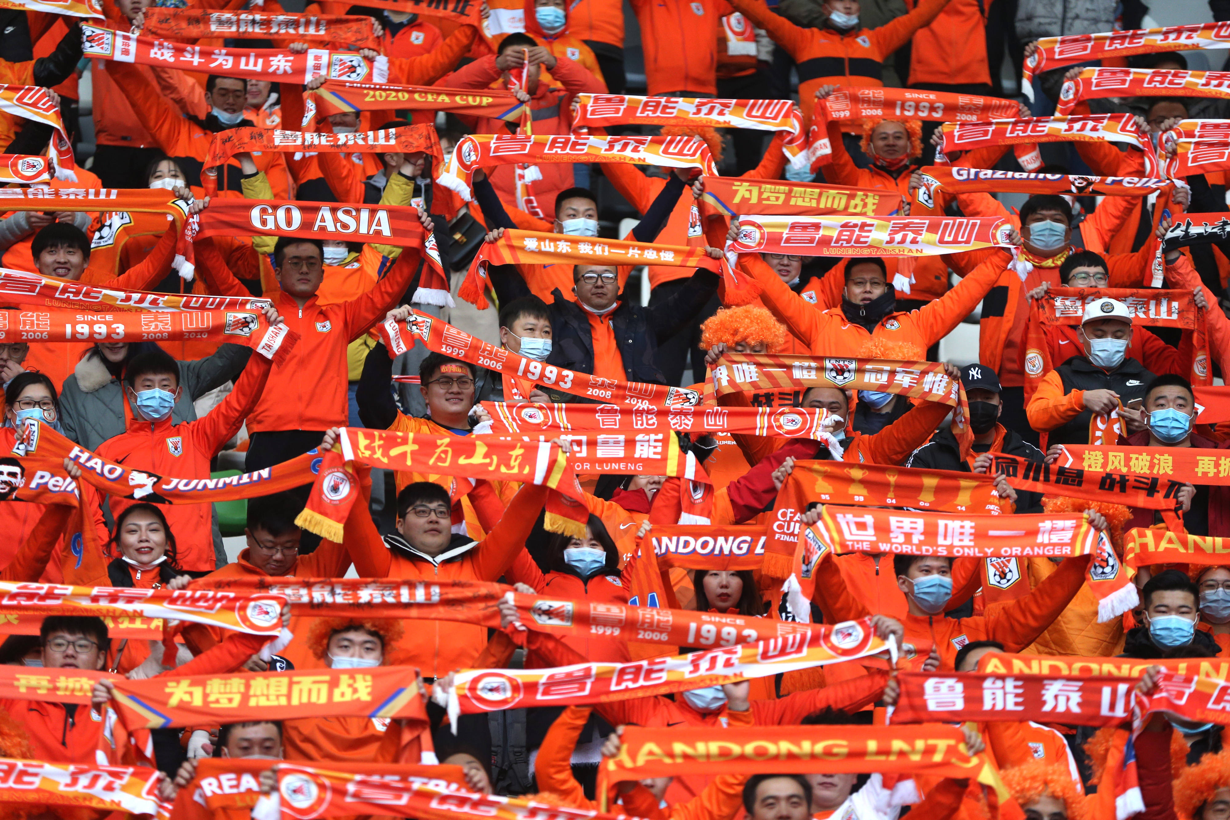 山东队对阵上海男篮，胜负之争即将打响