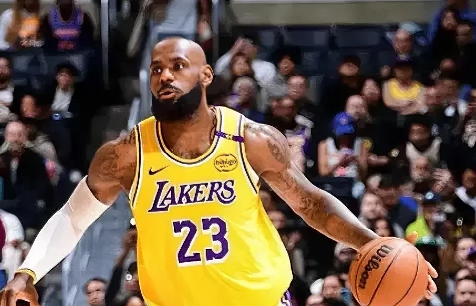 关于海洋明星队在关键时刻挺身而出,为胜利挥洒汗水的信息 关于海洋明星队在关键时刻挺身而出,为胜利挥洒汗水的信息