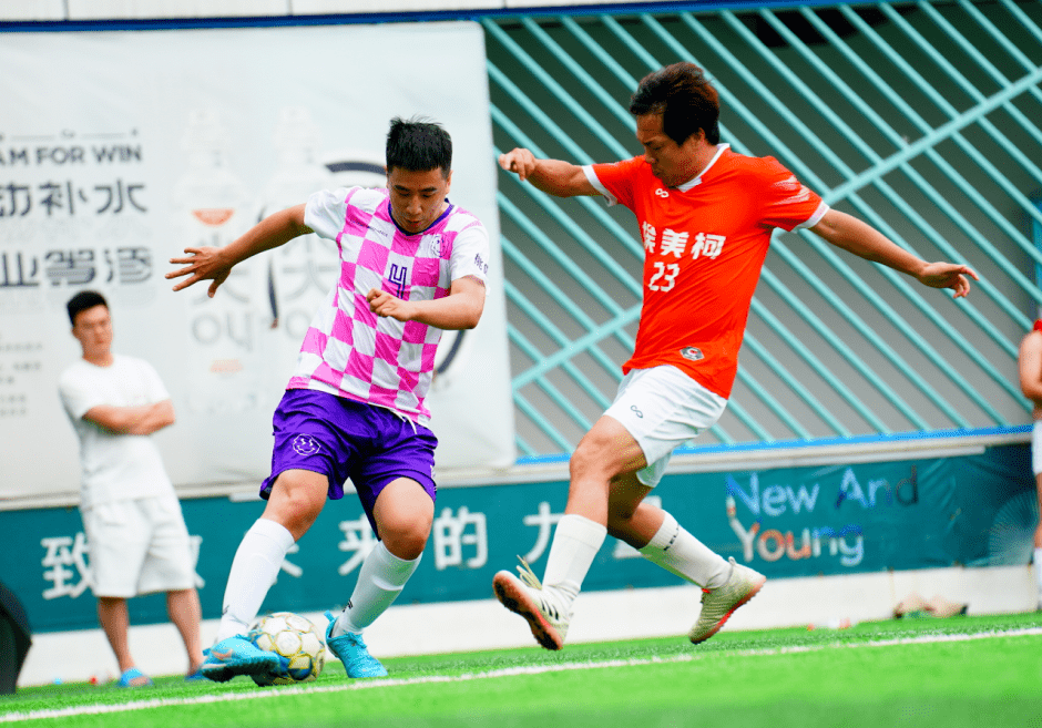 关于精英之战，冠军之路众志成城的信息